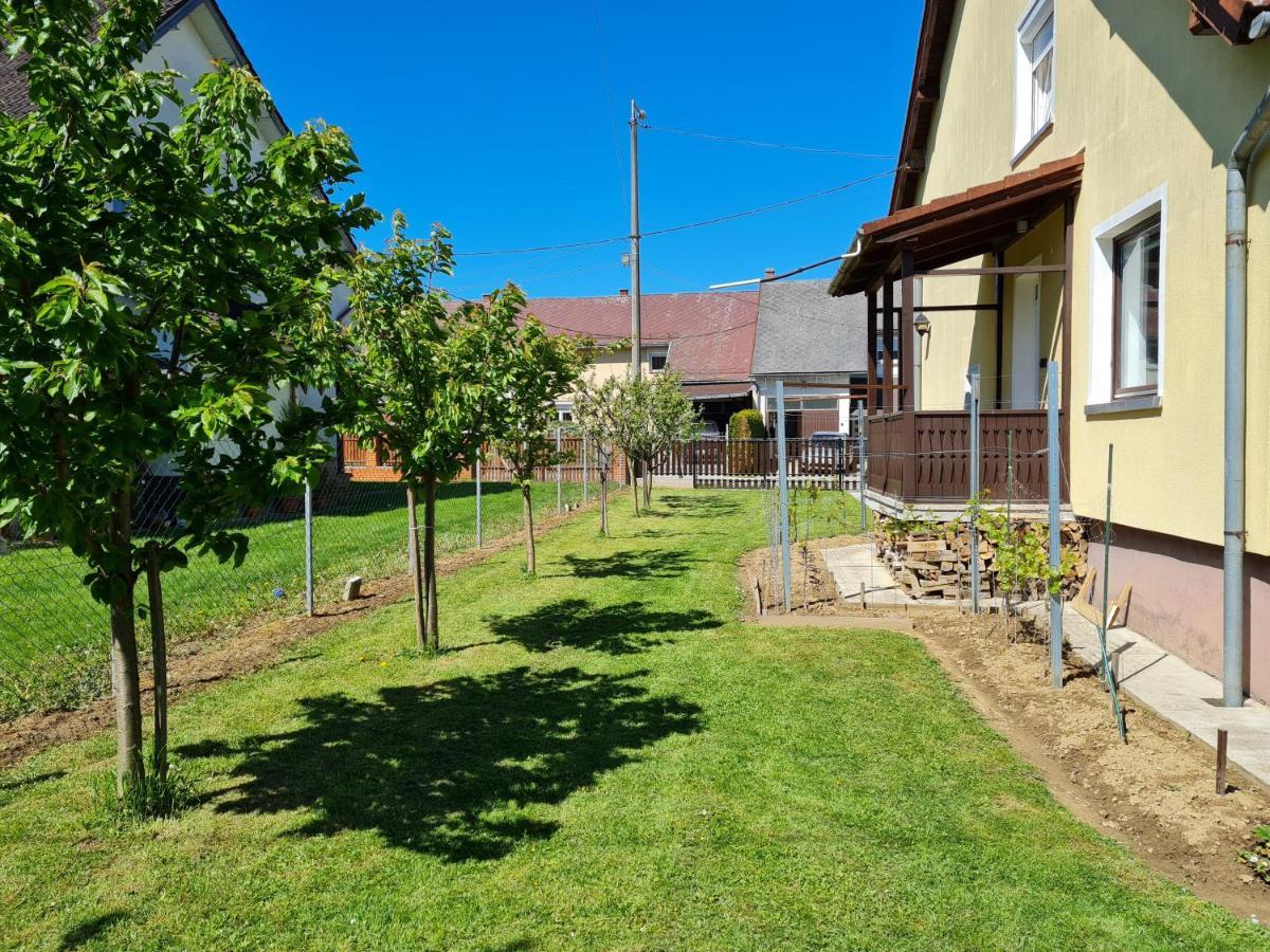 Gyoengyvirag Apartman Lenti Dış mekan fotoğraf